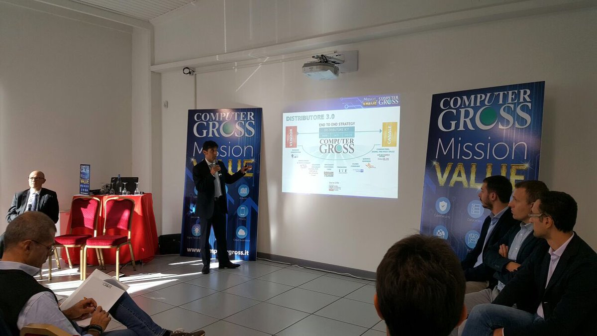 ComputerGross's tweet photo. Oggi a #Verona il secondo appuntamento con il #valore! Iniziamo con i nuovi trend #ict! #MissionValue #ComputerGrossValue https://t.co/SOYAu8yC1f