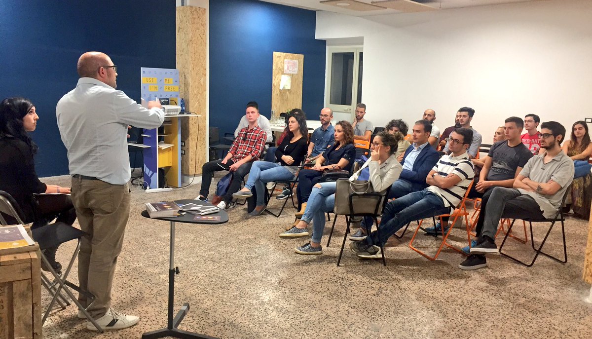 Vulcanic_Social's tweet photo. Ieri @fallicalive ha raccontato il percorso che ha portato alla creazione di #YImpact, strumento per sostenere le idee d'impresa. #SWCatania https://t.co/E0h5cMstiA
