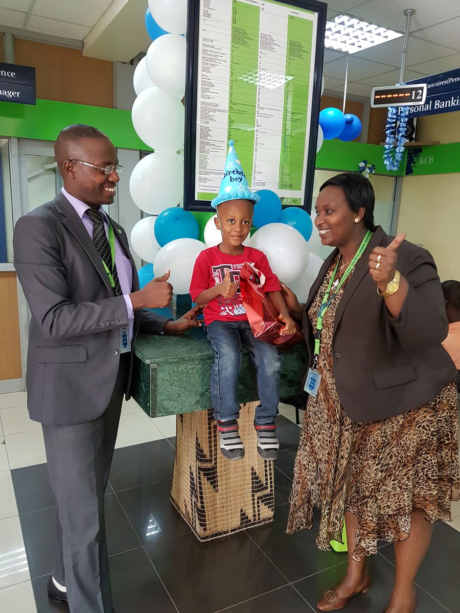 KCBBurundi's tweet photo. #CSWEEK2016 #KCBMakesitHappen Pour la 2e journée, nous avons fait une surprise à quelques enfants ayant des cubs accounts chez nous. https://t.co/9dKEv7mKum