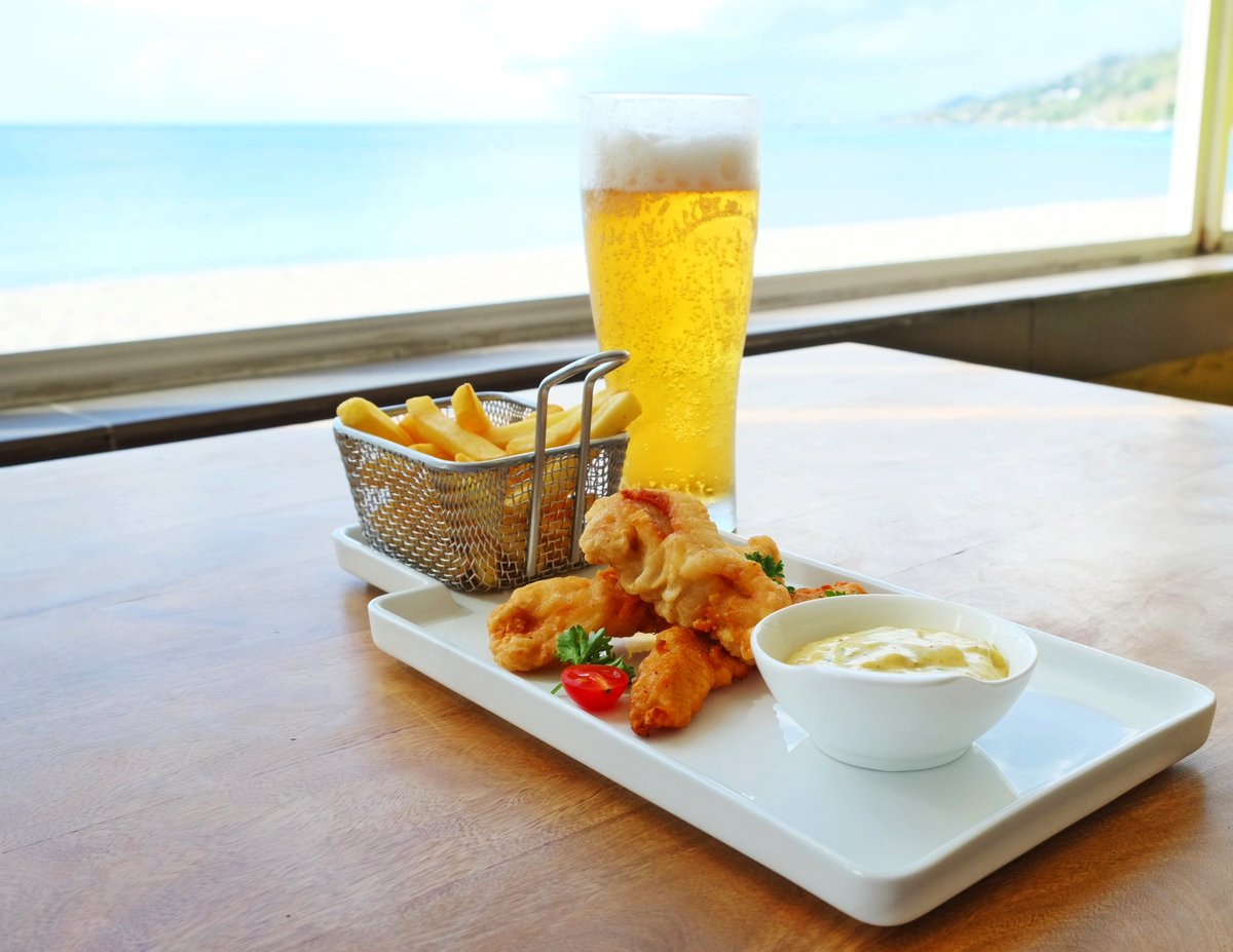 Take a break from the #sun, and enjoy some “Fish &amp; Chips” with a cool #beer at #Ocean Deck. #lunchtime #Seychelles bit.ly/OceanDeck