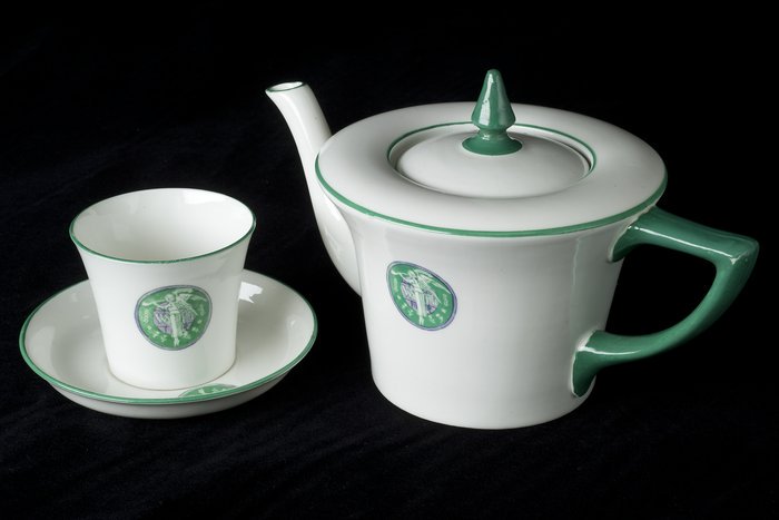 LSELibrary's tweet image. Some of the images and items from @NCWright06's keynote at #DCDC16 this morning. Explore more: digital.library.lse.ac.uk/collections/th…