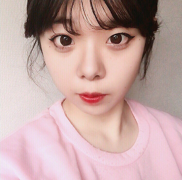 KM71_HN's tweet photo. 95年生です☺︎よかったら仲良くしてください^^

#韓国好きな人と繋がりたい #韓国好きな人RT #オルチャンメディア #らぶりつで気になった人お迎え #韓国好きな人RT https://t.co/8R9ngecMZE