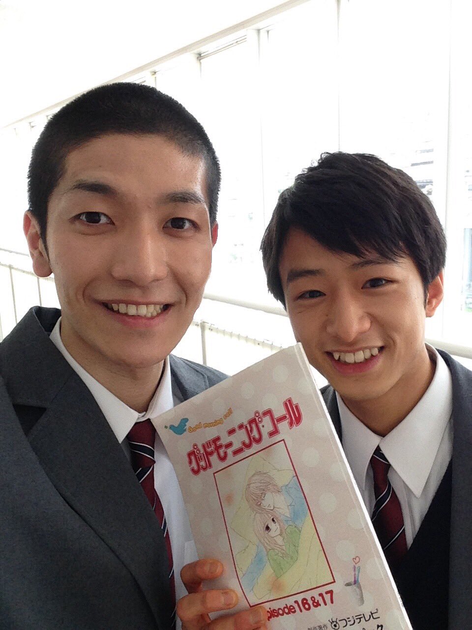 亀井賢治 またまた 告知 です グッドモーニングコール という少女漫画ドラマが本日からnetflixでは全17話配信されたのですがなんと連続ドラマで放送されます 深夜枠でカット部分があったりと出ていない可能性がありますが是非見て欲しいです