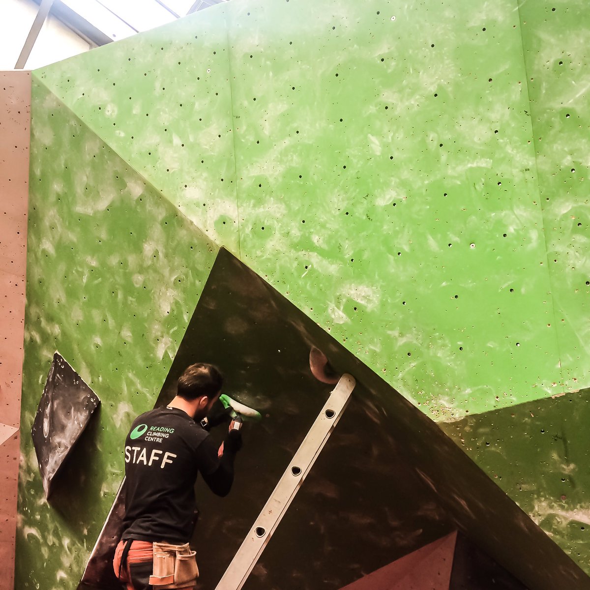 Parthian_RDG's tweet photo. Not only is Rob setting the Purples but Dan is also in stripping our #bouldercompwall for tomorrow's #WBL R1!
#outwiththeoldinwiththenew https://t.co/vfjaNteNPR