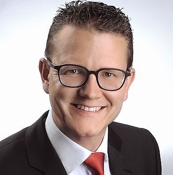 DominicDorfner's tweet photo. @Voith_Turbo  developing new design concepts for #SOV

https://t.co/zO5Ijpwd5l https://t.co/8KM4BIJCtO