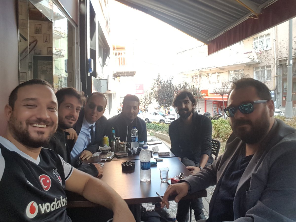 Koftelerimizden vazgeçemeyen spor yazarlarımız..... 
<a href="/firatgunayer/">Fırat Günayer</a> <a href="/erginaslan/">Ergin Aslan</a> <a href="/realista77/">realista7</a>