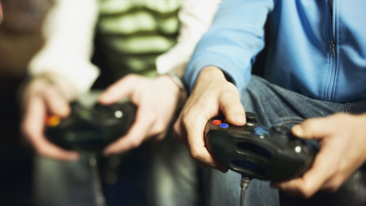 Media_LeMans's tweet photo. #Conférence #JeuxVidéo dans le cadre d'#Effervescience https://t.co/a5sUoO79ZO cc @LMUM72 @EJSLeMans https://t.co/1fXzJgqE7x