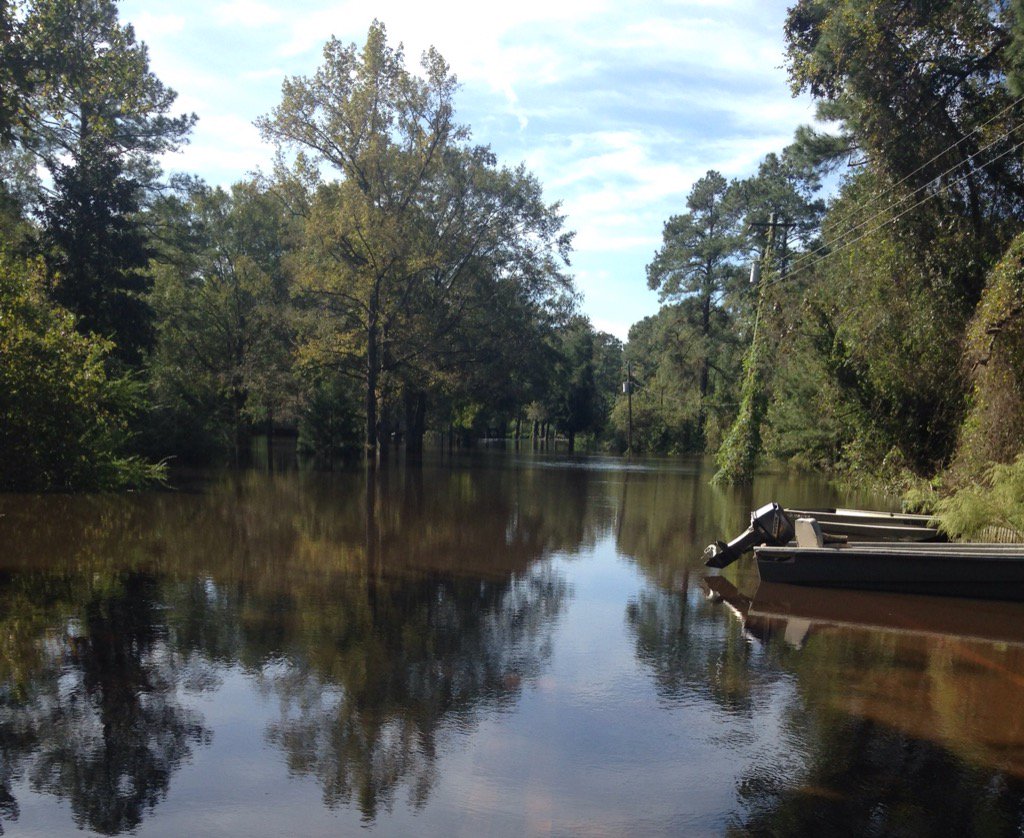 BTuned_In's tweet image. What could be lurking in those flood waters that folks should know about? Hear from @UNCims tonight on @TWCNewsILM