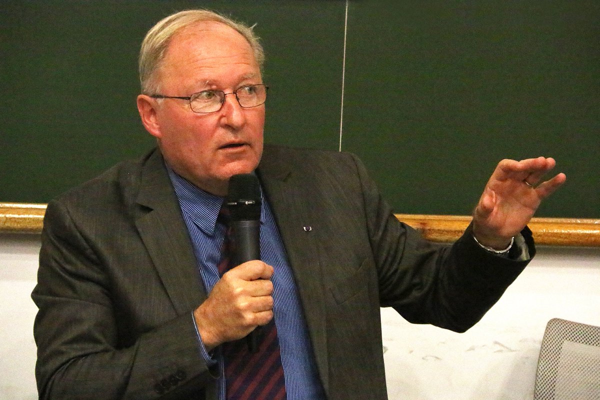 Intervention de Pierre Louis Dubois #Colloque #innovation #commerce #sciences #technologies #humain <a href="/M2emarketing/">Anne-Sophie Cases</a> <a href="/ChFournierIAE/">Christophe Fournier</a> <a href="/ActuFNEGE/">FNEGE</a>