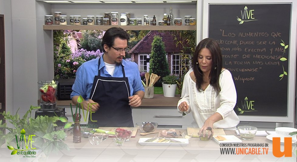 ProgramaVive's tweet photo. ¡Este viernes tenemos recetas con el chef #AlbertoSalgado y @rebeccasolano! ¡No se lo pierdan por @unicable_canal 9am y 2pm! https://t.co/xRg3JrUzvA