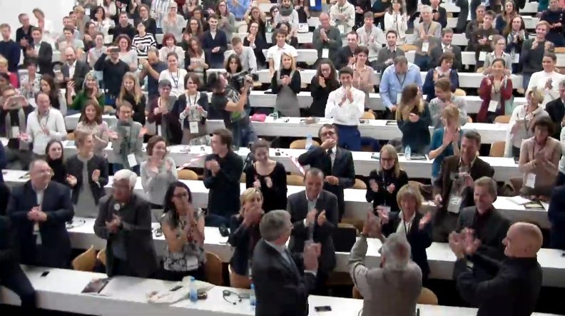 #WFRE16 Celebratring <a href="/Yunus_Centre/">Muhammad Yunus</a>'s Nobel Peace Prize as well as the 10th edition of the <a href="/WorldForumEco/">World Forum for a Responsible Economy</a> . Happy Bday 🎉