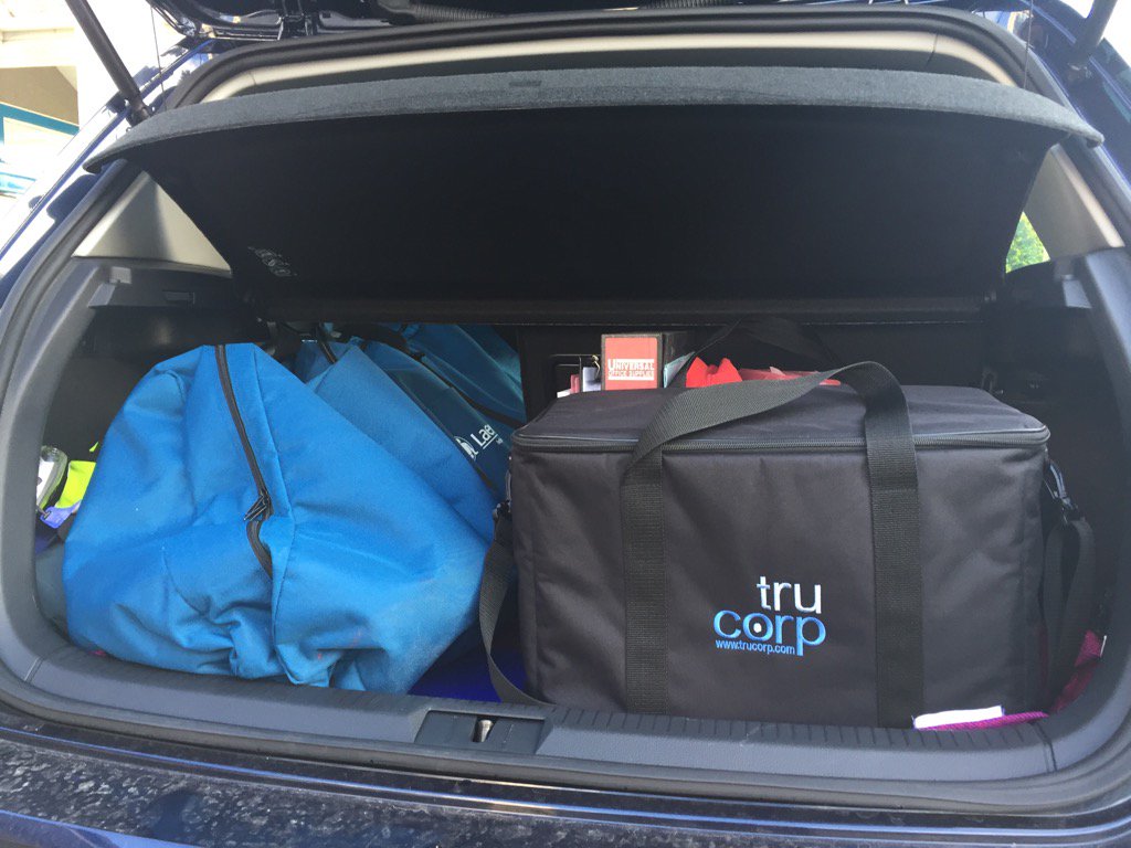 EshtResus's tweet image. #alscourse the bits only ROs know about.. moving mannikins another car load to make the magic happen #alsconquest