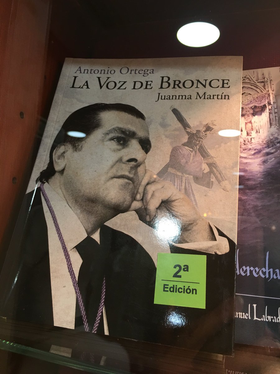 casadelcofrade's tweet photo. Una obra imprescindible para conocer a un capataz inigualable...

Juanma Martín 

#losgitanos #capataz #madrugá https://t.co/USkos2lTr1