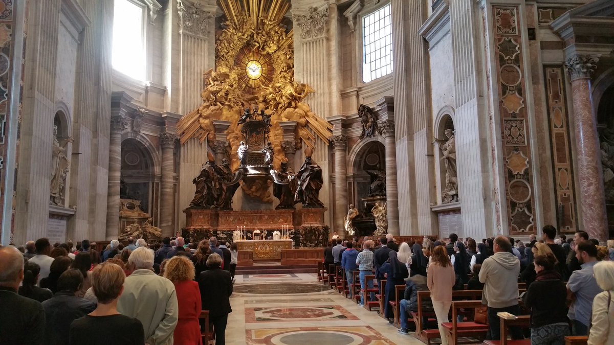 amlibonlus's tweet photo. @Unitiperlapace in preghiera da S.Pietro per la Pace e l'Unità in tutto il mondo. @amlib_org @Unitalsi  @CSInazionale @InfoScholas https://t.co/4vNTnhKk8F