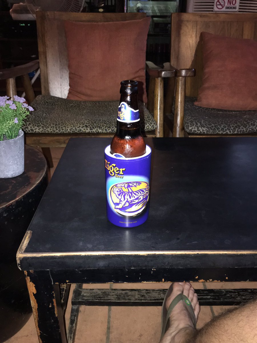 stew_yearsley's tweet photo. Sat at a bar in Chiang rai, Simply red on, 'holding back the years'... You'd be in your element sir! @stu_howe81 https://t.co/mPWXG3CQ5p