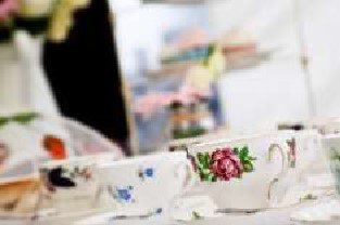 DIYeventsUK's tweet photo. #Vintagecupswithtea #Wonderful ways to spend an afternoon #Afternoon tea menus. Call us. #hensparties #charityteas #simpleideas https://t.co/lB80LOJlgU
