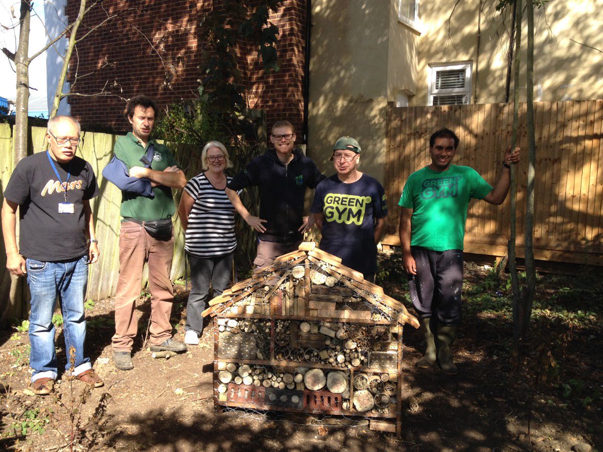 GG_Whitehall's tweet photo. Bug hotel building, meadow management, dead-hedge digging &amp; tea drinking! #Volunteers busily enjoying #Autumn! #joininfeelgood #GreenGym https://t.co/KjgAMA26u4