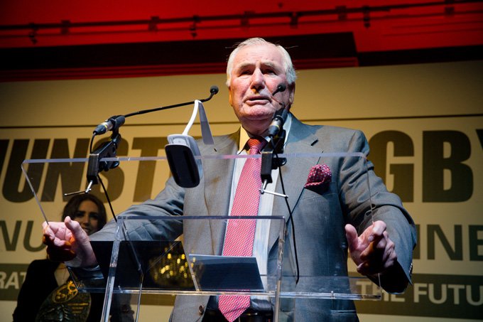 Munsterrugby's tweet photo. Daniel Tierney receives Richard Harris Patrons’ Award at last night's London Dinner | https://t.co/X0aEQ7hMXn https://t.co/cSuni95GAD