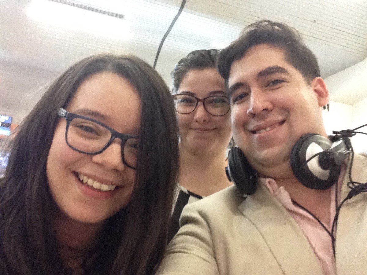 Cuando te encuentras a @LexGrizzly bajándose del avión que vas a tomar. Jeje.