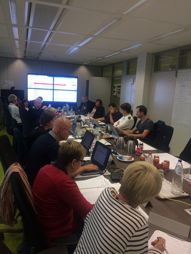 An_M_Twits's tweet photo. CC PROV @CrisisWVL discussing the follow-up of te incident #MIRGEX https://t.co/Ca5CKtLU3U