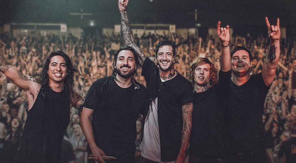 Indiegestionit's tweet photo. @OMandM cancelled their European tour

https://t.co/OF3UR5Sxpk https://t.co/uPK8cjhN5e