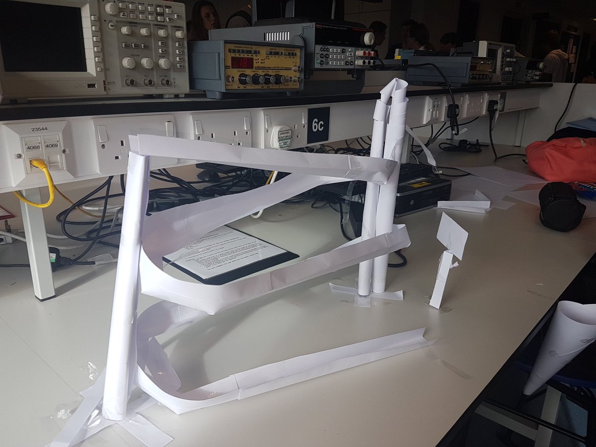 PriestleyChem's tweet photo. @EDTNorth @priestleysfc win the roller coaster challenge in this morning's #ees2016 challenge at @LiverpoolUni https://t.co/RO90MijwlL