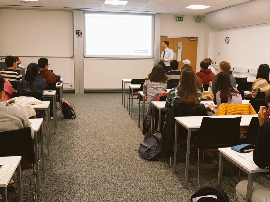 KaraAmyHayden's tweet photo. Come and get a personal CV review from Nationwide Building Society. We're in room 1W 2.102 until 4pm @UniofBath @nbs_careers https://t.co/6DxNU2AtqG