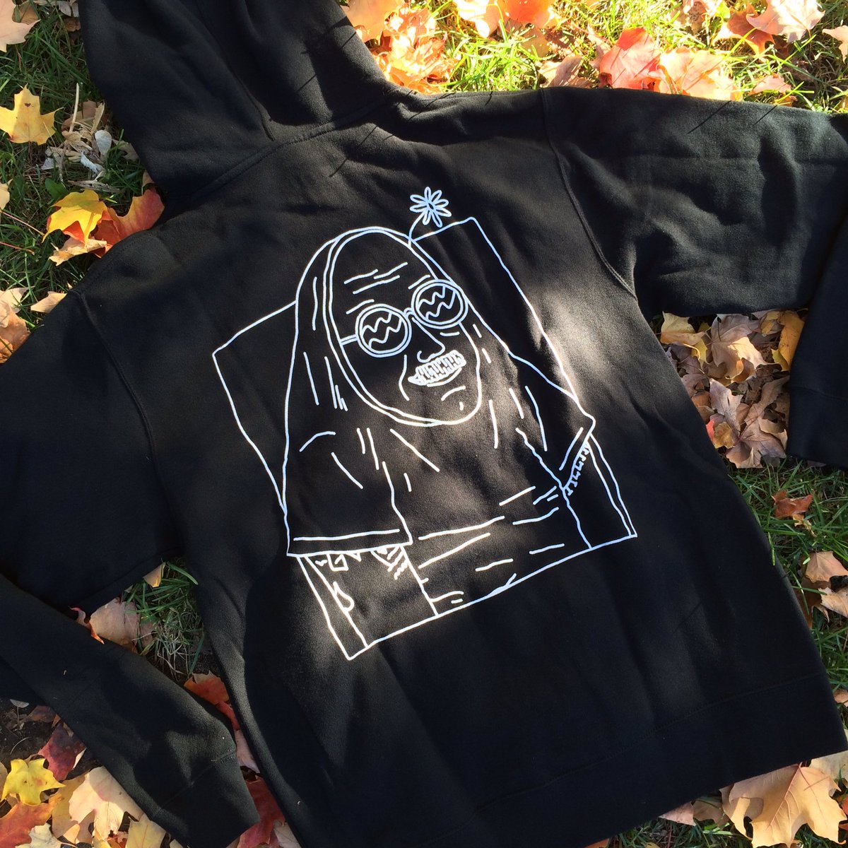 brothermerleart's tweet photo. Limited run of hoodies are available on the site 🍂
https://t.co/bfqkJCUh0w https://t.co/Q1LoWNziJL