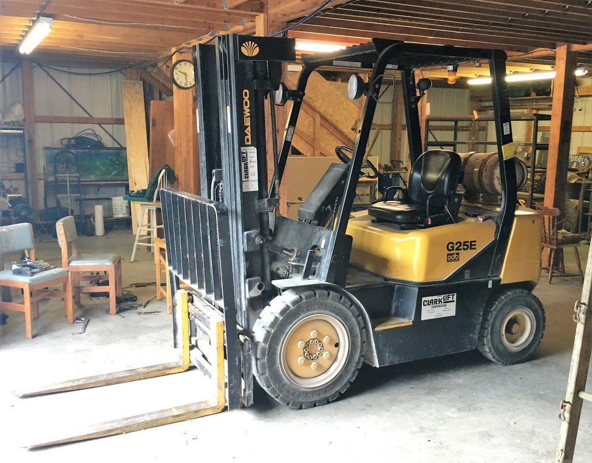 Wire Decor Equip Auction
Forklift, Autos, Welder +
Thu, Oct 20 at 10 am ET
654 W Morrison St, Frankfort
Bid Now at bit.ly/2cWfBet