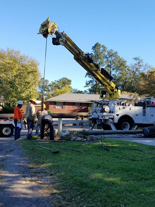 mylkldelectric's tweet photo. We've received many wonderful notes of thanks from #Orangeburg County, SC residents for our crews. #Matthew #PublicPower @dpuorangeburg https://t.co/xZVOsv3j6X