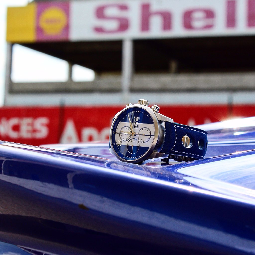 DeWitte_bijoux's tweet image. De Belgische horlogemaker, Raidillon, wordt gedreven door zijn passie voor auto’s en kleedt de Gentleman Driver!