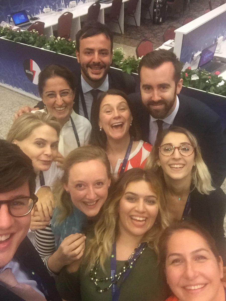 #WECCongress Writing headlines and celebrating your birthday - does it get better than that <a href="/JosieB1/">Joanna Buggy</a>? Happy Birthday!!!