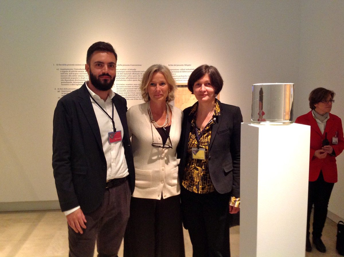 Museo_MAXXI's tweet photo. .@GioMelandri in anteprima a @la_Quadriennale con i curatori #LuigiaLonardelli e #SimoneCiglia: l'arte fa rete per #ContemporaneamenteRoma https://t.co/uCQ1Jmjtv1