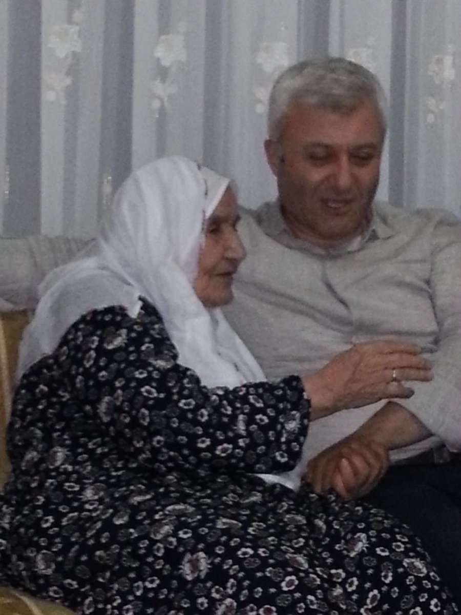 ATuncayOzkan's tweet photo. Ailemizin 100 yaşındaki büyüğü babaannem Hüsniye Özkan hakka yürüdü.Allah rahmet etsin. Acımızı paylaşan bütün dostlarımıza teşekkür ederiz. https://t.co/TwpnrVWuBH