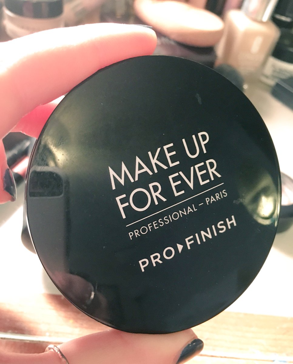 thecoffee_queen's tweet image. Can not live without this #profinish powder! @MAKEUPFOREVERUS in beige rose/ pink beige ✨💖