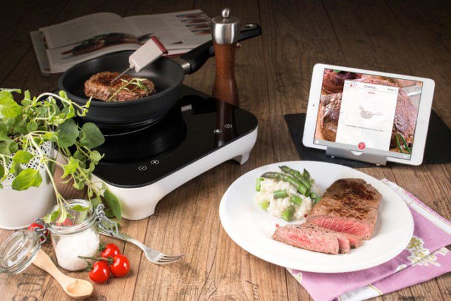 AppyGeekEs's tweet photo. Este "chef electrónico" prepara la comida en tu propia casa con inteligencia artificial https://t.co/lVdWASzwgJ #SomosGeeks https://t.co/PHscKwg7dR