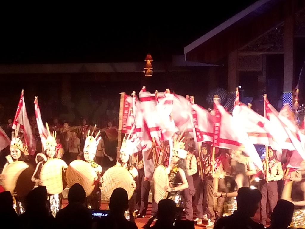 Pramuka lebih asyik kalo dipadukan dengan seni, inilah #PurwakartaPramuka <a href="/DediMulyadi71/">Kang Dedi Mulyadi</a> <a href="/Kaharti_PWK/">kaharti.purwakarta</a> @HumasPWK