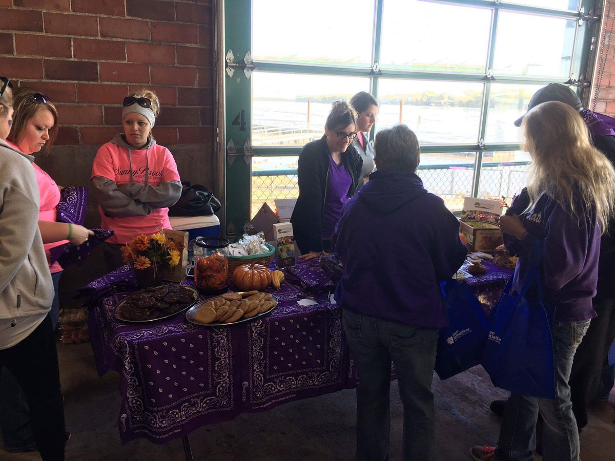 SUNFtMadisonED's tweet photo. Alzheimer's Walk 2016 @SUNFtMadison. #FrontierCulture #FrontierDifference https://t.co/v3fWV5ehHx