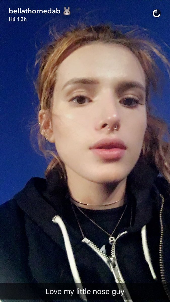 infobellat's tweet photo. Bella via Snapchat a algumas horas atrás https://t.co/adQJGllulP