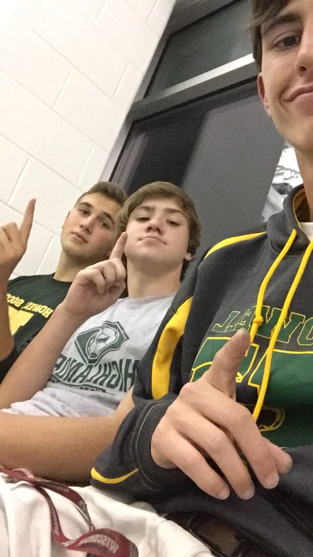 Brian_Dascenzo's tweet photo. Happy birthday brick wall! #HowellSoccer @bennett_halek https://t.co/LXTyryGzm7