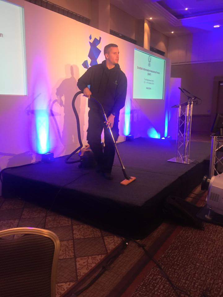 PreciseEventsuk's tweet image. That time the boss was caught with a hoover! #housewife #Events