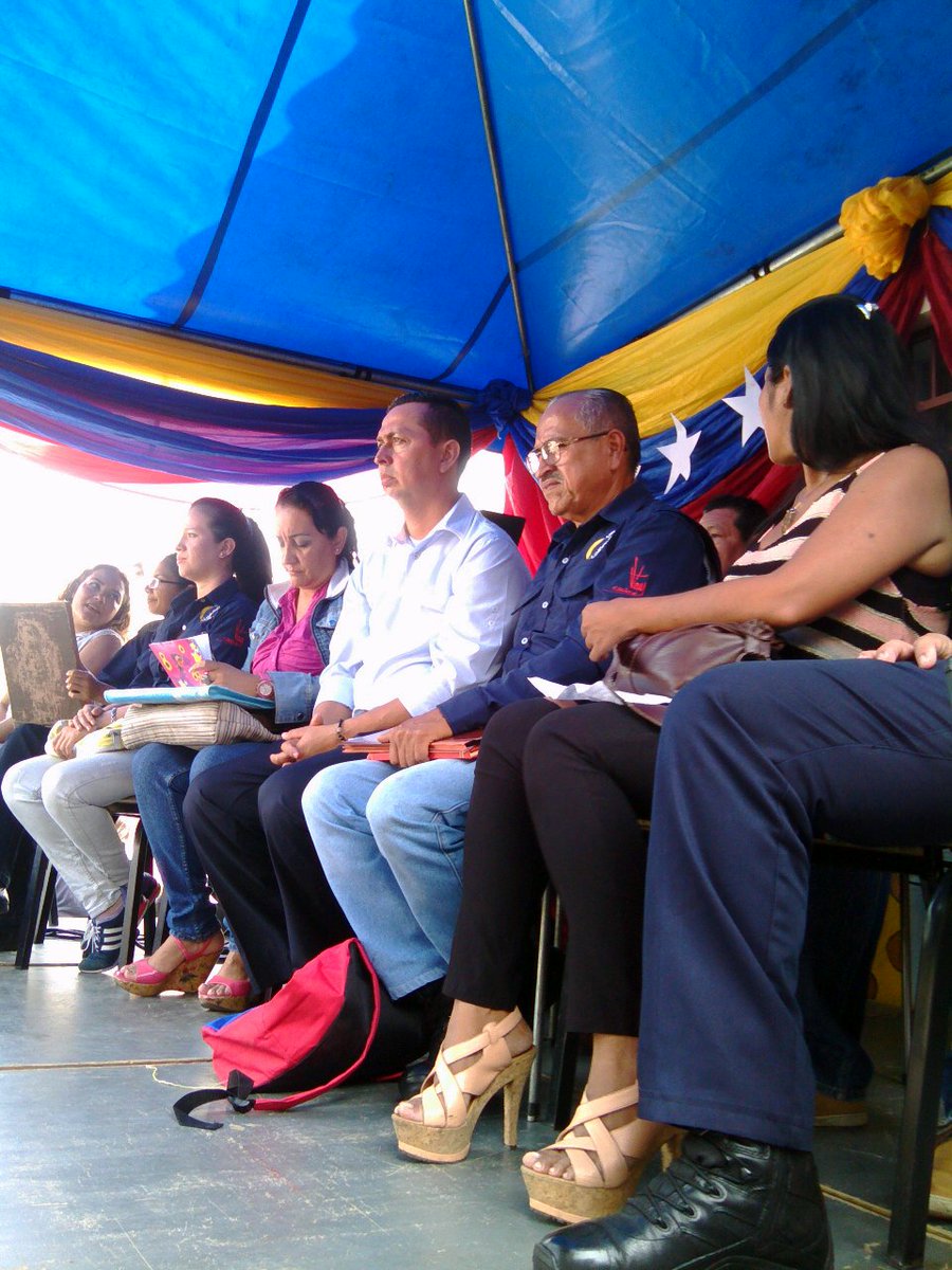 Aniversario República de Cuba #CoordBolivar <a href="/SilvaEleazarL/">Eleazar López Silva</a> <a href="/ZETachira/">ZonaEducativaTáchira</a> <a href="/rodulfohumberto/">Rodulfo H. Pérez H.</a>