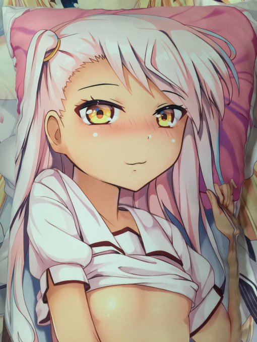 『近期開放通放預購』實體館長親自檢查完成
繪製時追求細節畫師開了比印製用更大尺寸細修
細節乾淨清爽 
幼體肌膚稚嫩可口(上等!)
非蘿莉控的館長看者都興奮了
安定の安眠妨害だー°Д°
Fate/kaleid liner 小黑
畫師:雁.冰 ﹋*
pixiv id:577076 