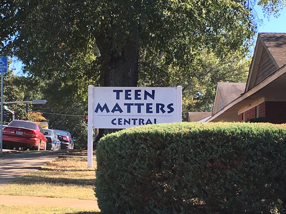 NattaBeav's tweet photo. Health resources center for teens in the community and students at CMS #edmsassets https://t.co/6eKmjKDVqu