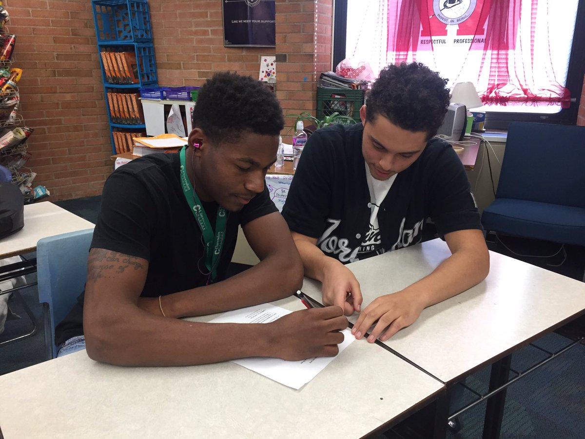 portSGA's tweet photo. Working hard to plan the pep rally! 🔴⚫️⚪️ @__tonytone33 @brycewwright https://t.co/L7mG7JIRGl