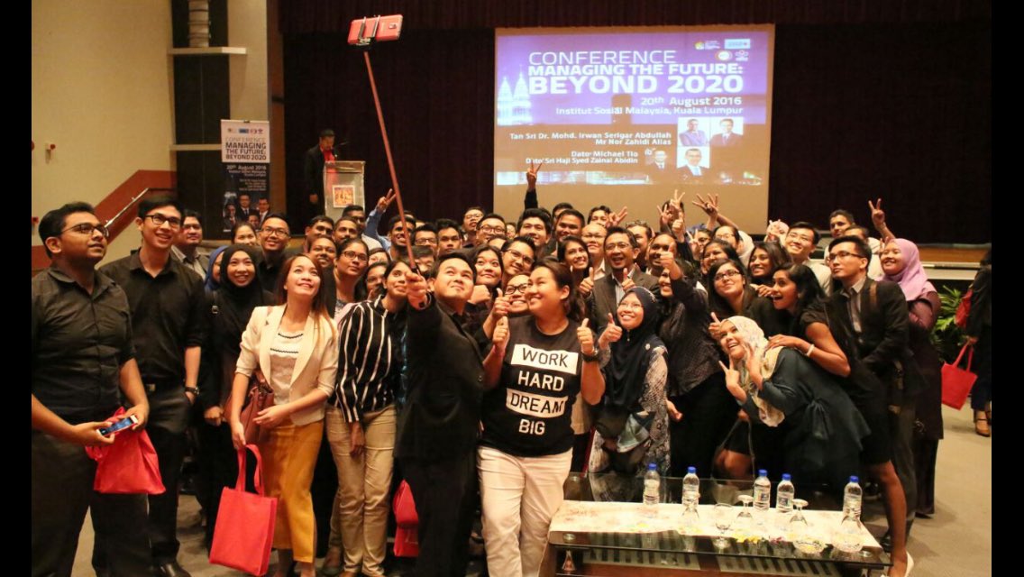 UKMGSB's tweet photo. 2016-08-20
Conference on Managing the Future attended by our Part Time MBA Students
#ukmgsb #ukmmba https://t.co/aCwKprkUlV