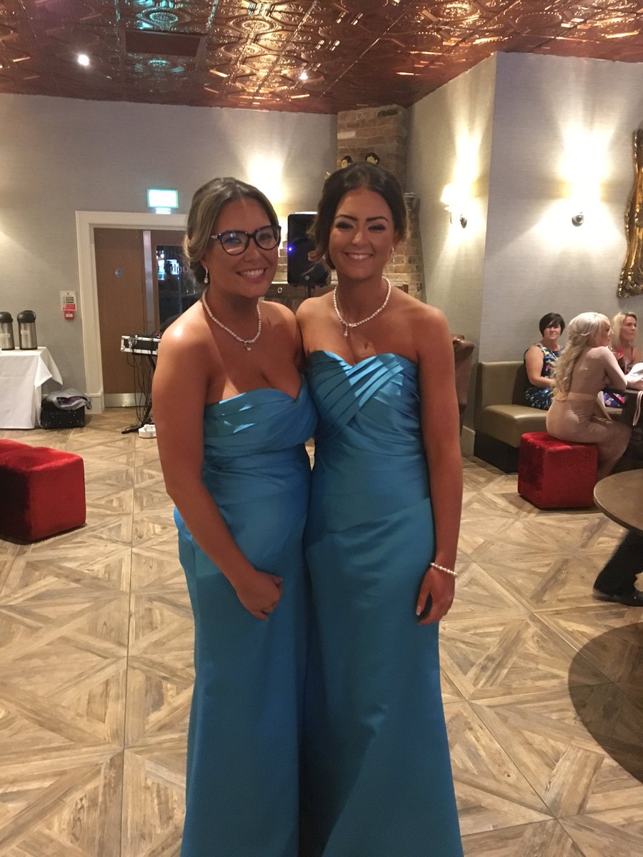 laacton's tweet photo. @CreativeAcademe @EXPOSEDSPRAYTAN 2 gorgeous bridesmaids using 12% #flawlesscolour #notorange #perfectcoverage #exposedtan #gelishnibelfast https://t.co/FLH4zxUVgc