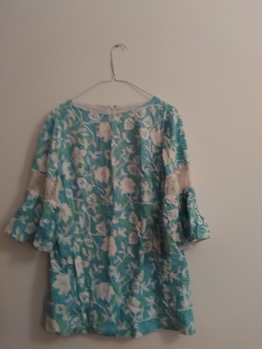 LadyWhoLaughs's tweet image. #Vintage clothing up for grabs at the Markhouse and Lea Bridge #JumbleTrail on Sunday! #MarkhouseLeaBridge @StowSOS