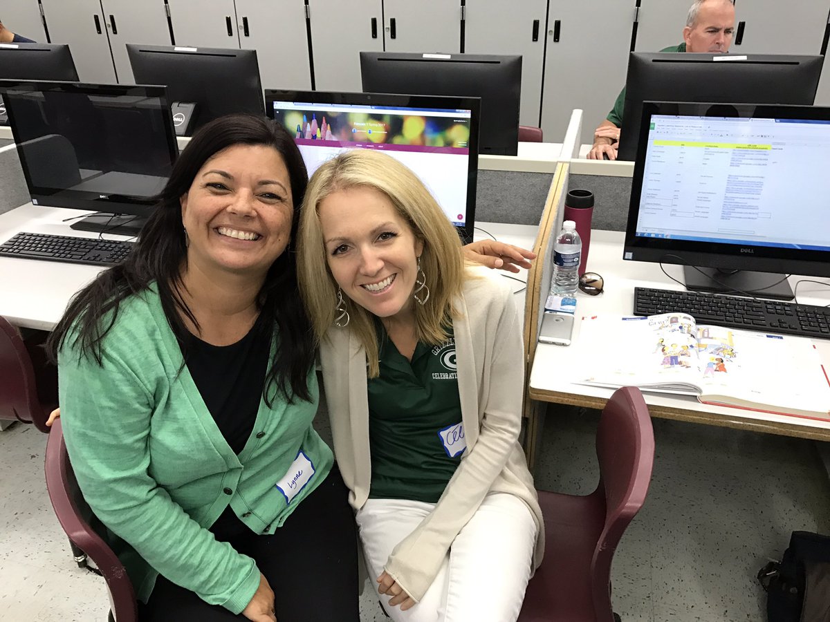 SraCasaDeAmor's tweet photo. GBHS French PLT collaborating in the Google Classroom applied learning session. #plcproud #rjuhsd https://t.co/qzcvtq6Uo8