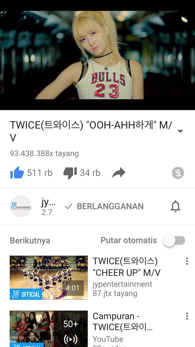 TWICE_Indonesia's tweet photo. 💟 #LookAtMomo @ONCE_GLOBAL https://t.co/tuaiIUOQBR